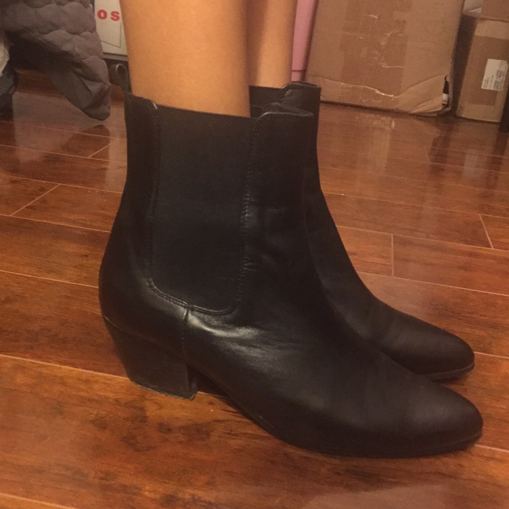 Chelsea Boots